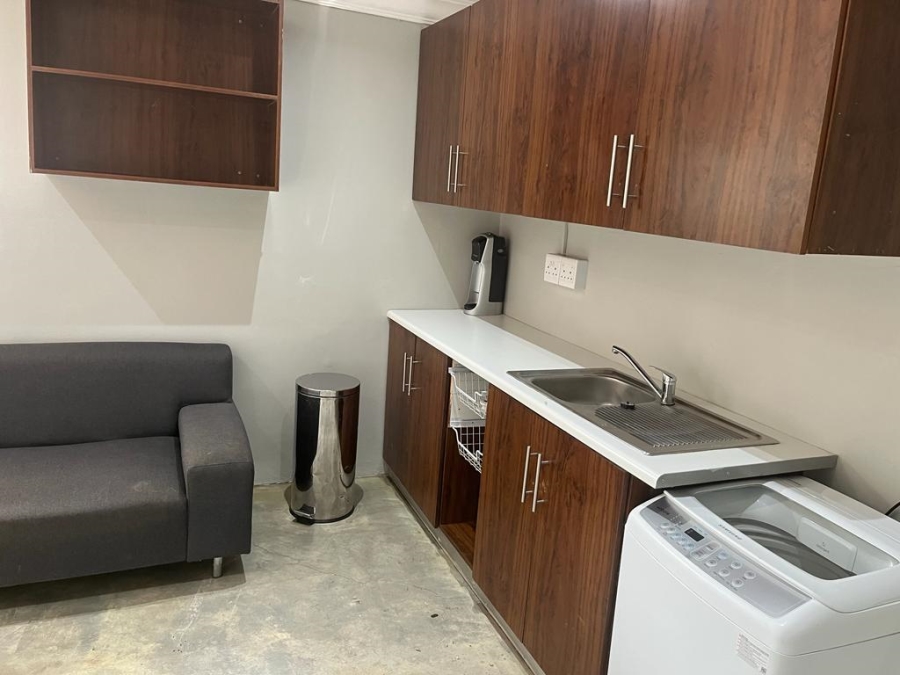 5 Bedroom Property for Sale in Langenhovenpark Free State